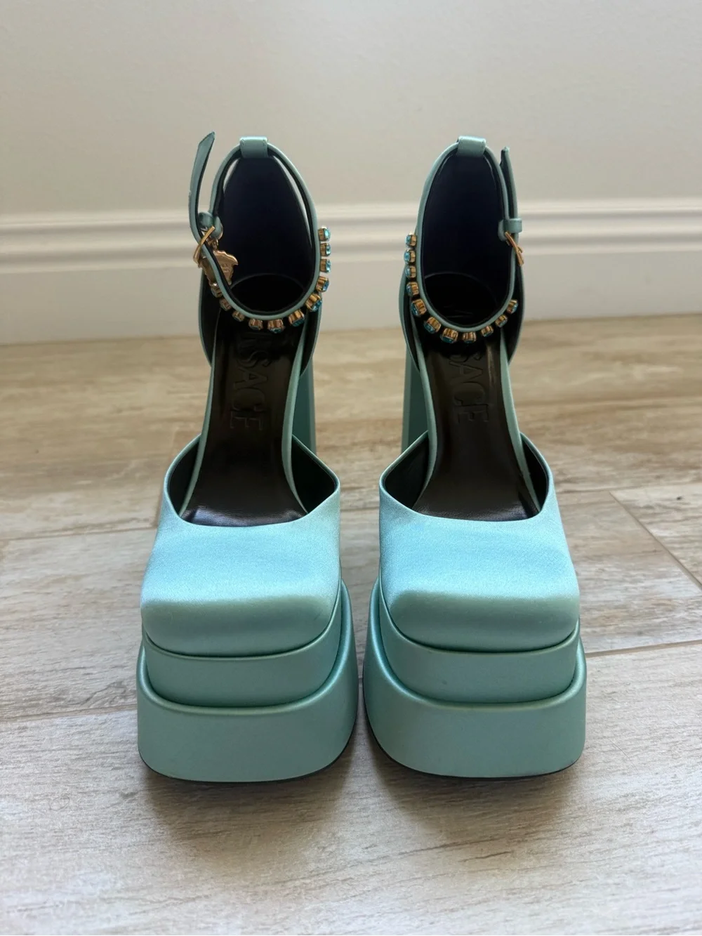Versace Aevitas Medusa Satin Mint Platform Ankle-Strap Pumps Size 39.5